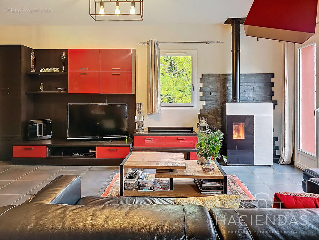 Maison à PELISSANNE