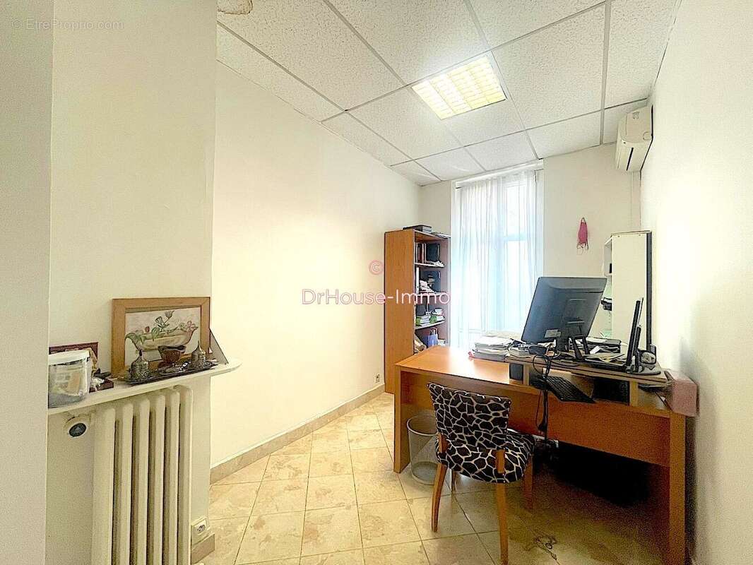 Commerce à MARSEILLE-1E