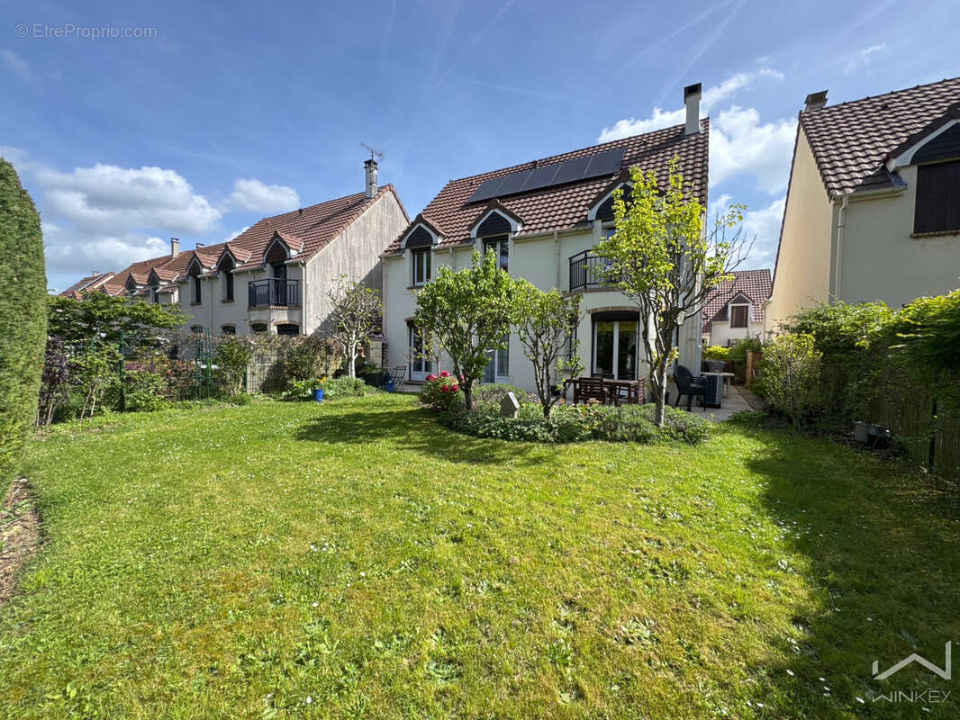 Maison à LA QUEUE-EN-BRIE