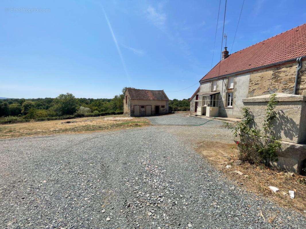 Ancienne ferme lourdoueix saint pierre (23) - photo 26