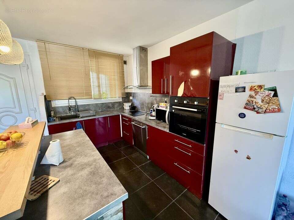 N'hésitez pas à nous contacter pour plus de renseignements. - Maison à ISTRES