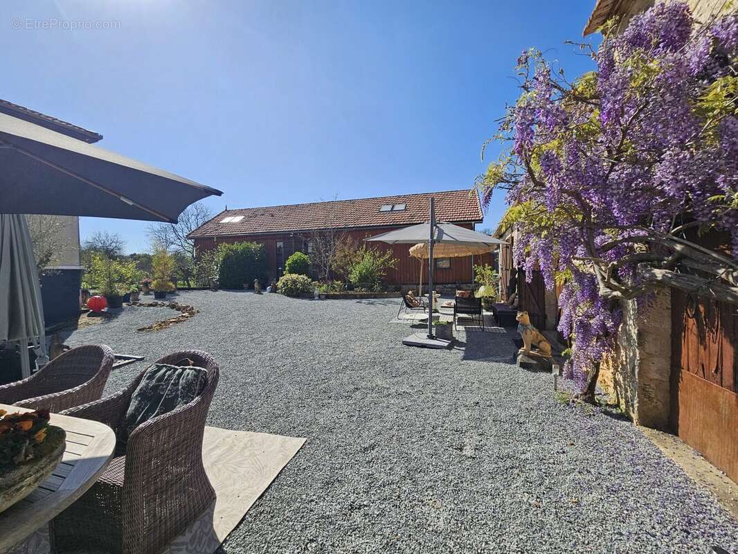 Maison à CAUSE-DE-CLERANS