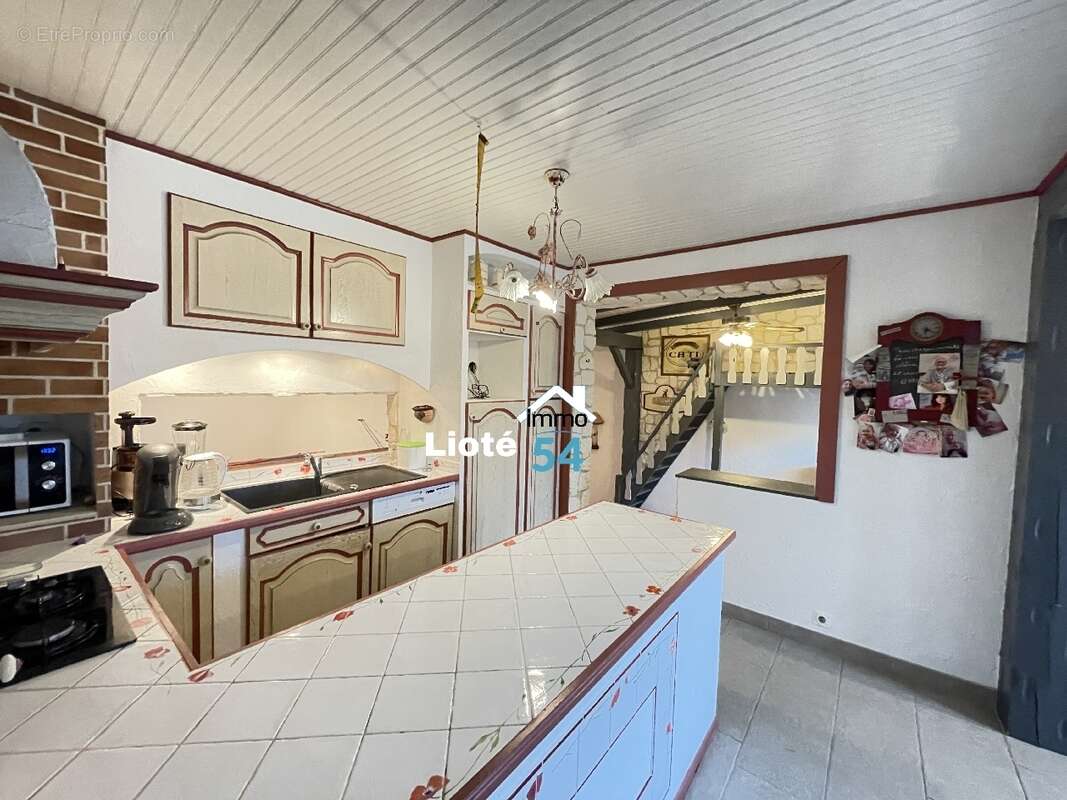 Maison à CREVECHAMPS