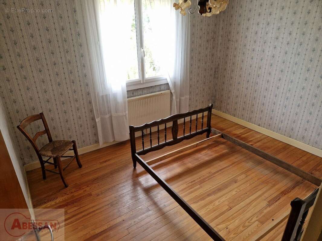Maison 86 m² à Castres  - photo 5