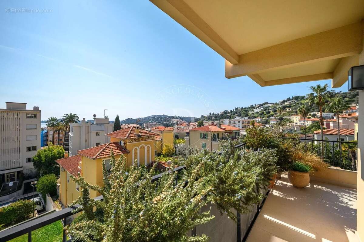 Appartement à BEAULIEU-SUR-MER