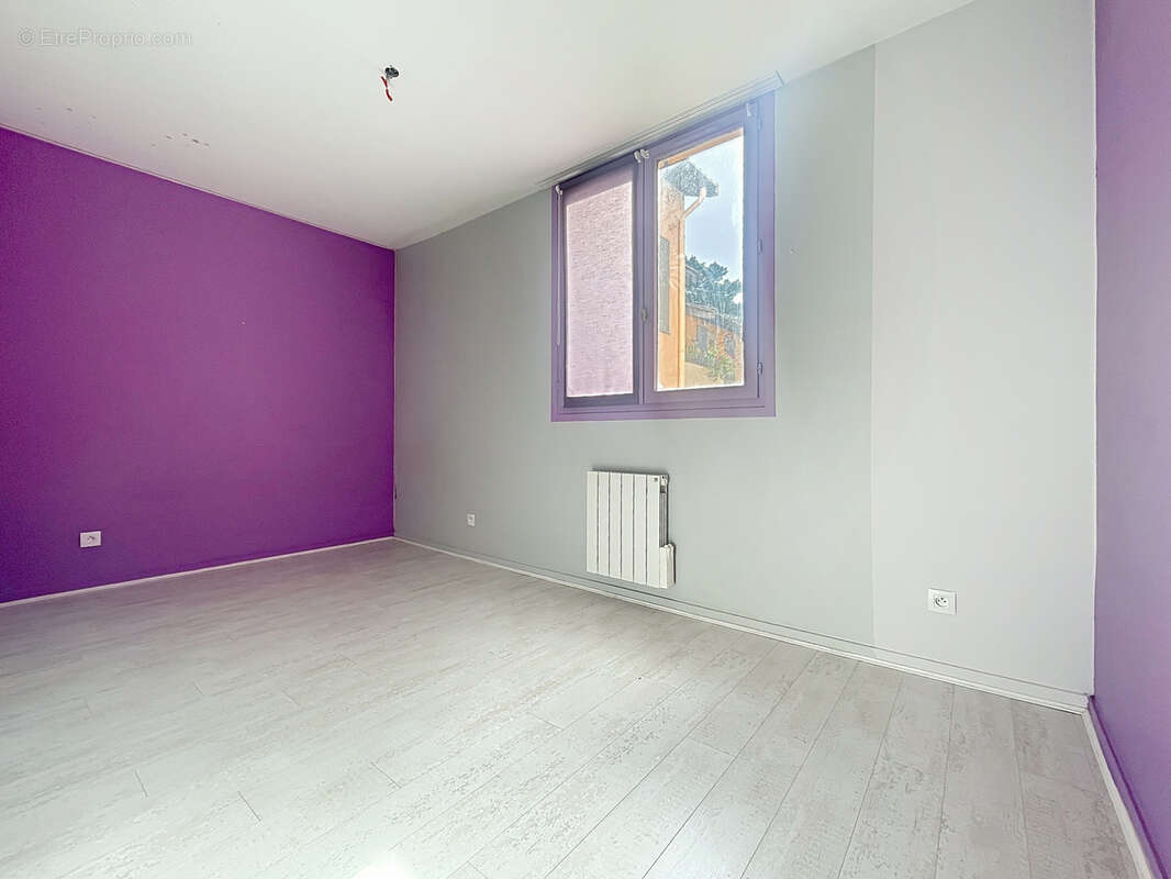 Appartement à SAINT-GENIS-LAVAL