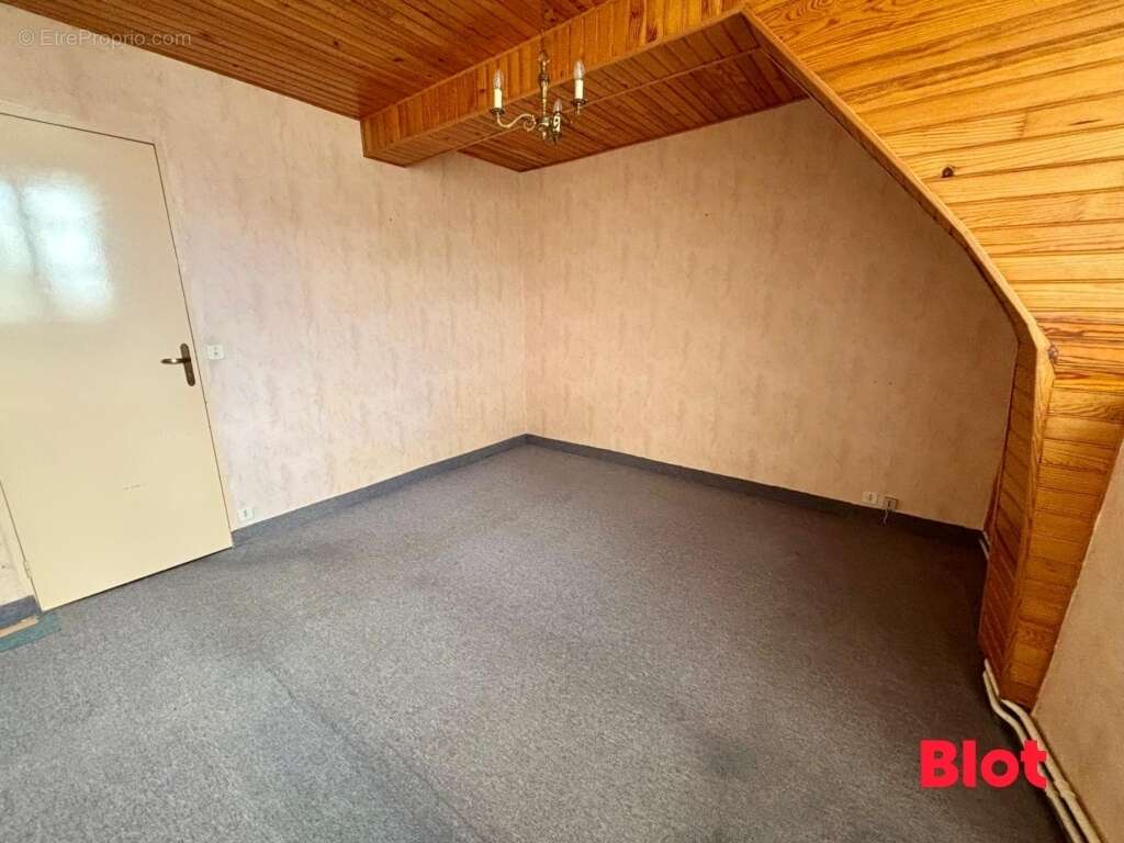 Maison à CHARTRES-DE-BRETAGNE