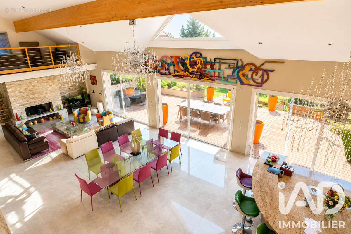 Maison 750 m² à Chapeiry  - photo 2