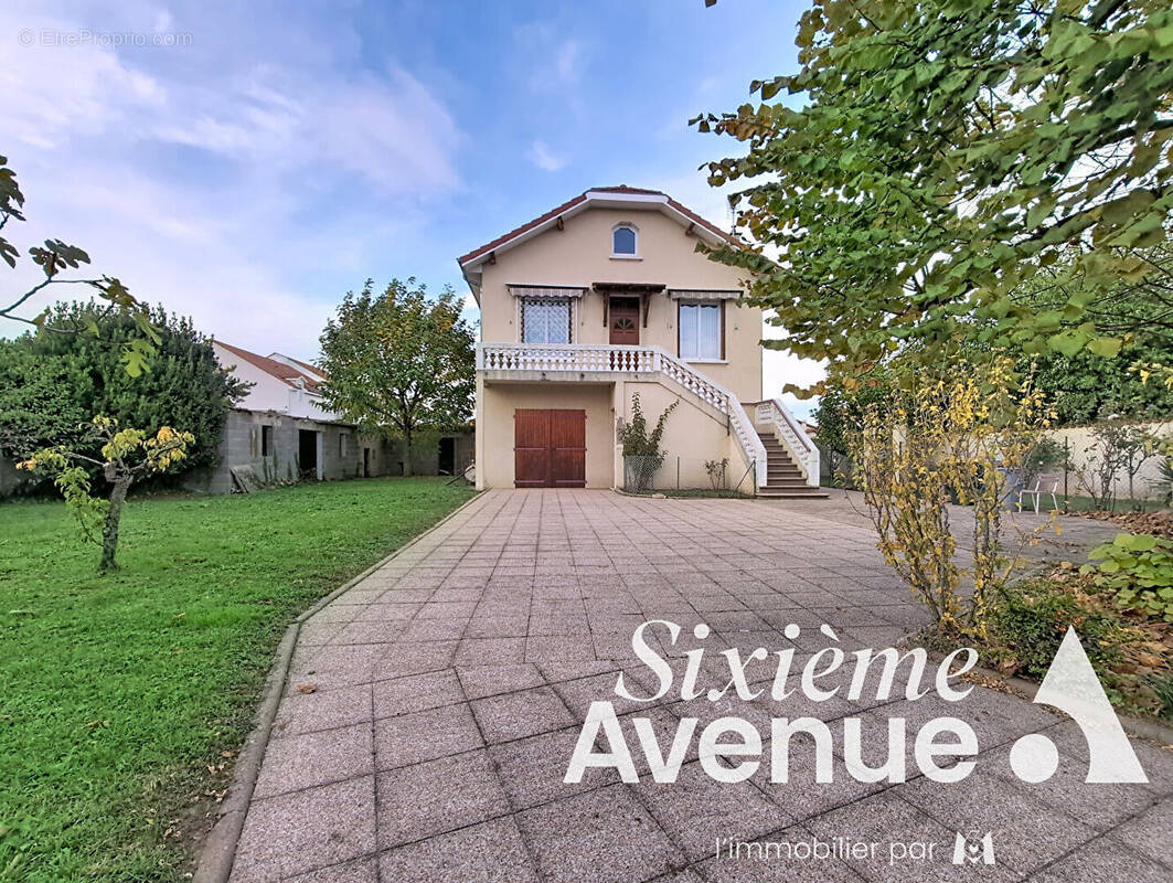 Maison à SAINT-PRIEST