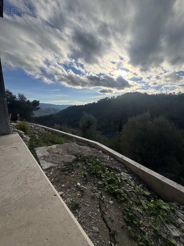 Appartement à L&#039;ESCARENE