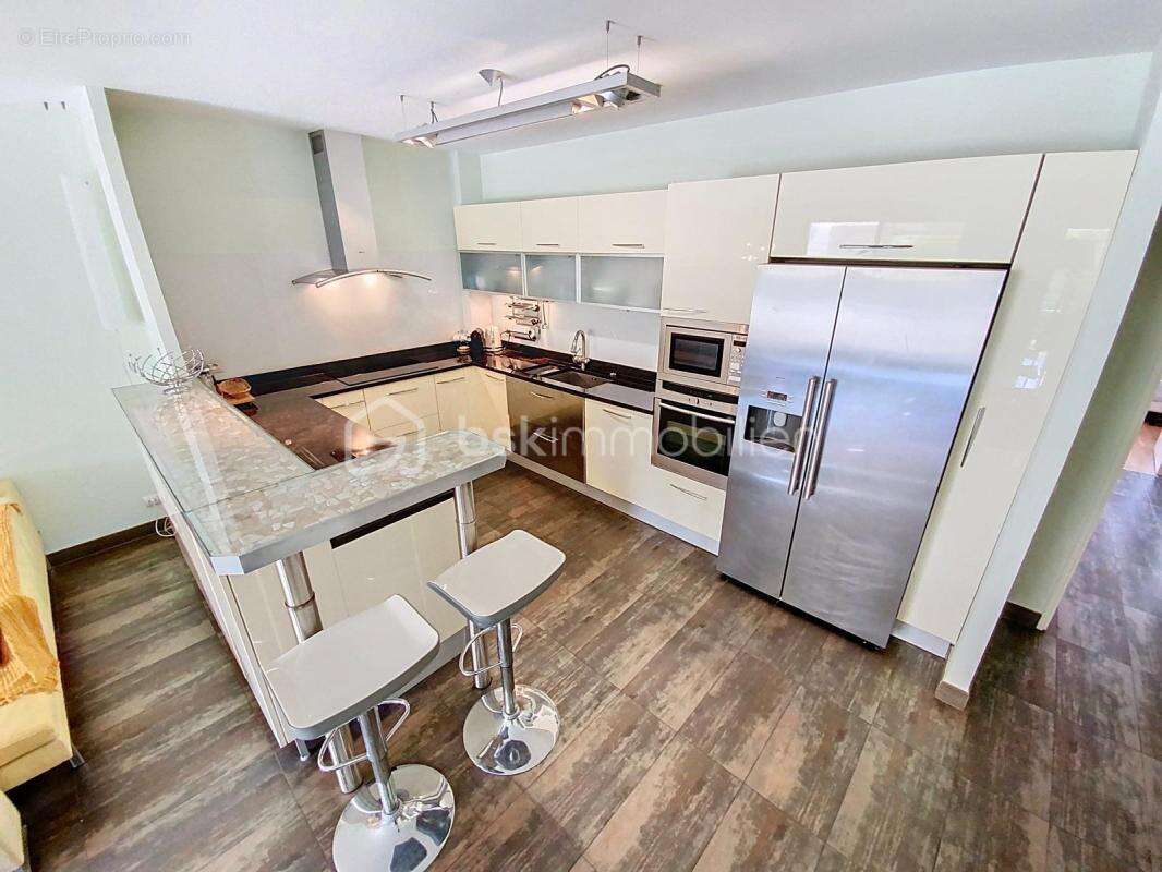 Cannes – banane carré d’or – 4 pièces – 3 chambres – terrasse 44 m² – parking – cellier - photo 4