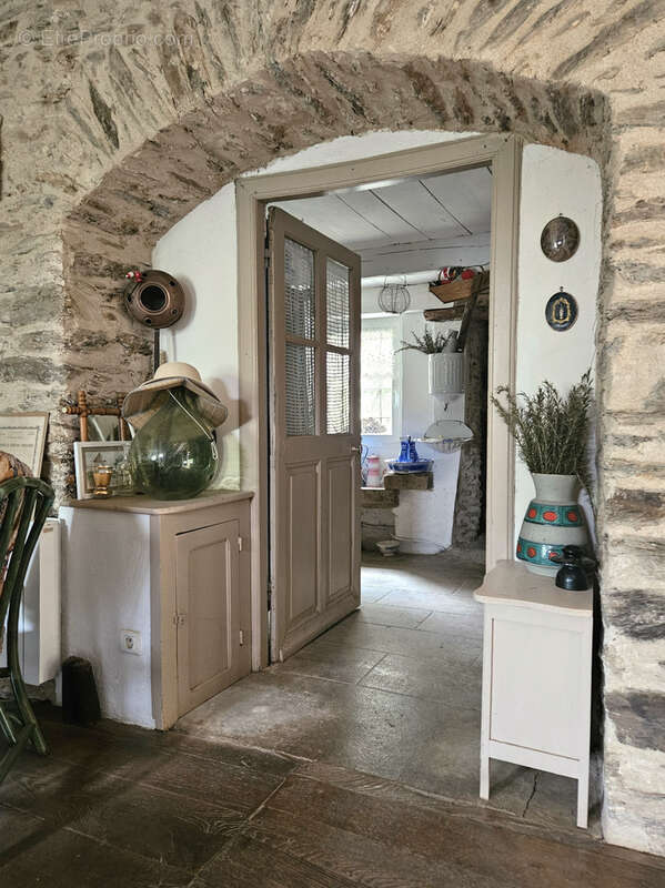 Maison à LA SALVETAT-PEYRALES