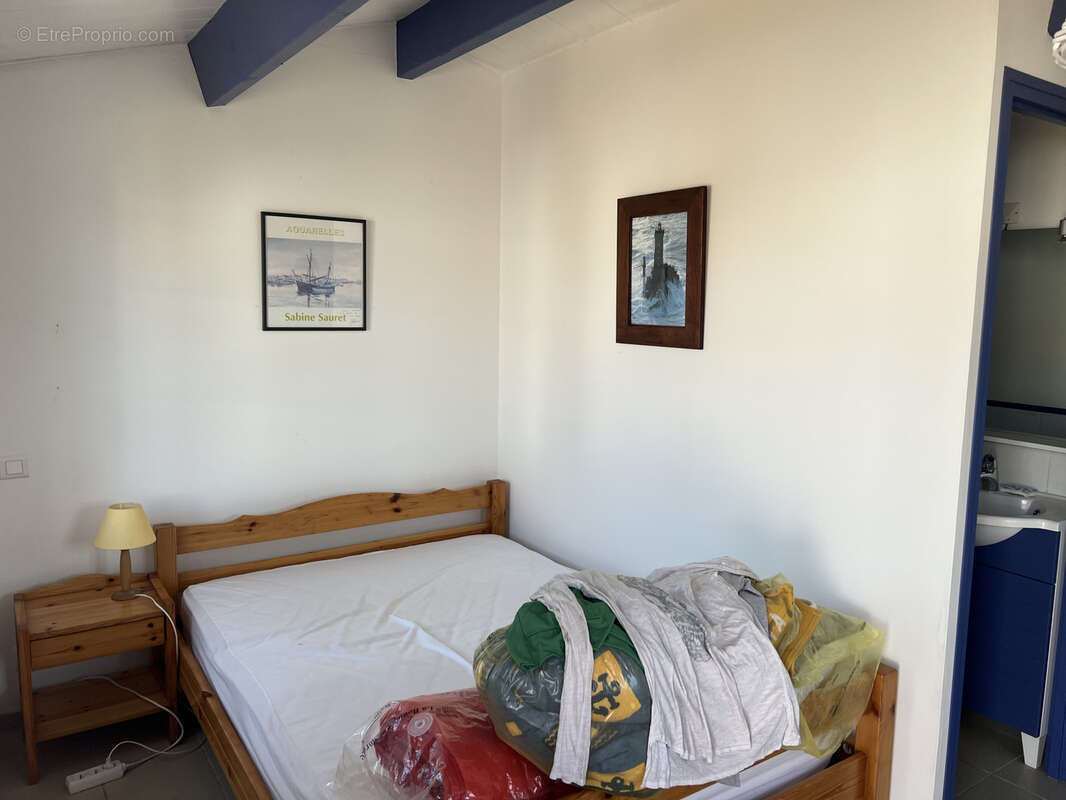 Maison à Ker Chauvineau, dans un chemin de terre, secteur très calme. - photo 13