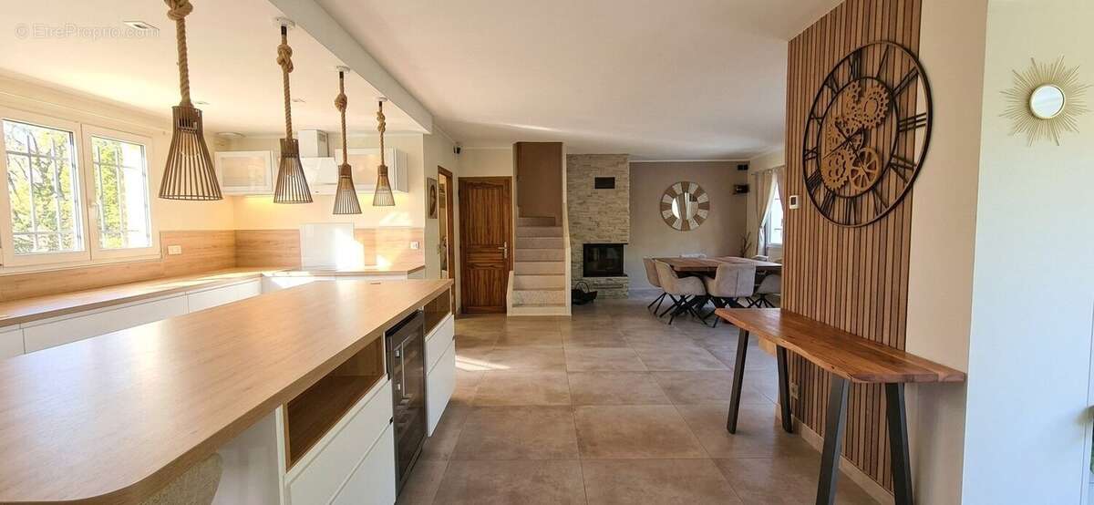 Maison à TOURRETTE-LEVENS