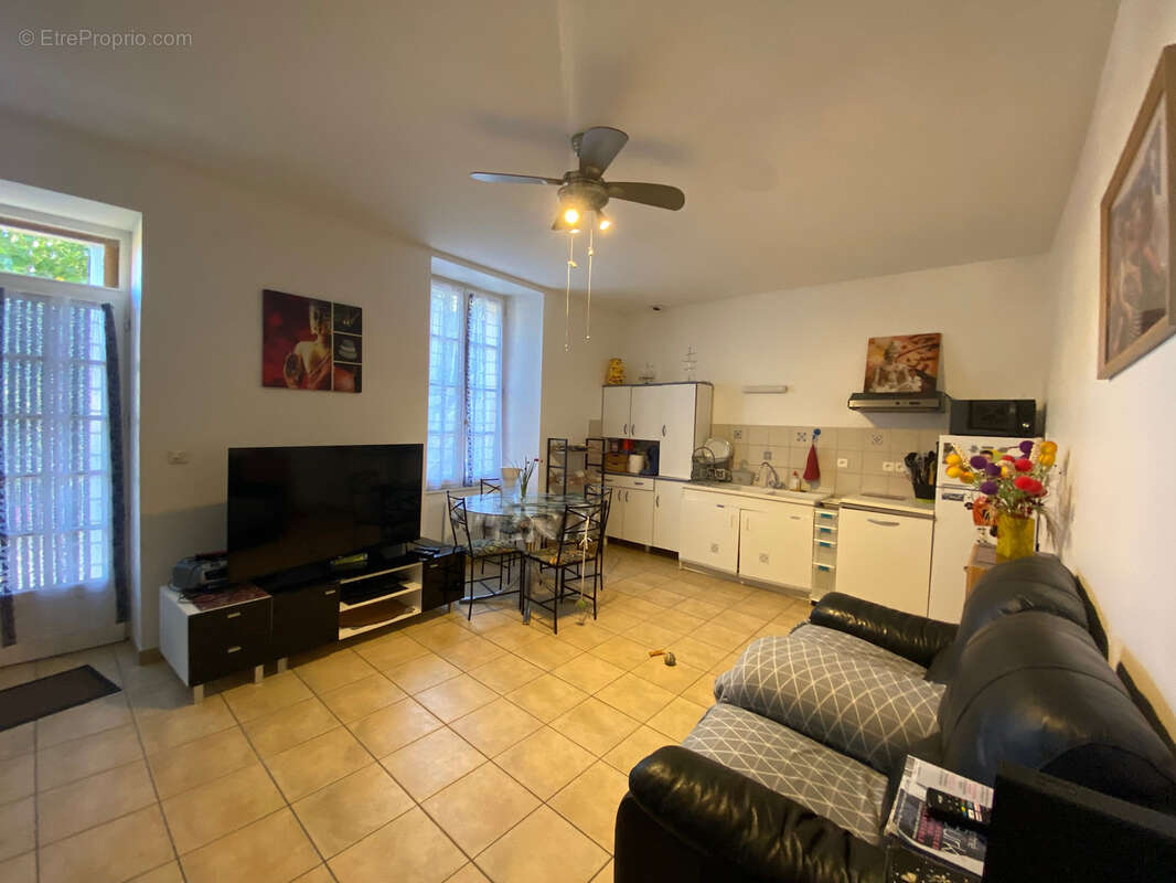 Maison à PUY-L&#039;EVEQUE