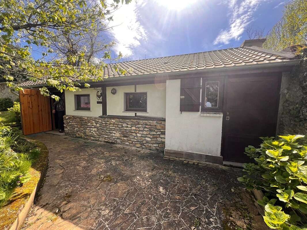 Maison à SAINT-NOM-LA-BRETECHE