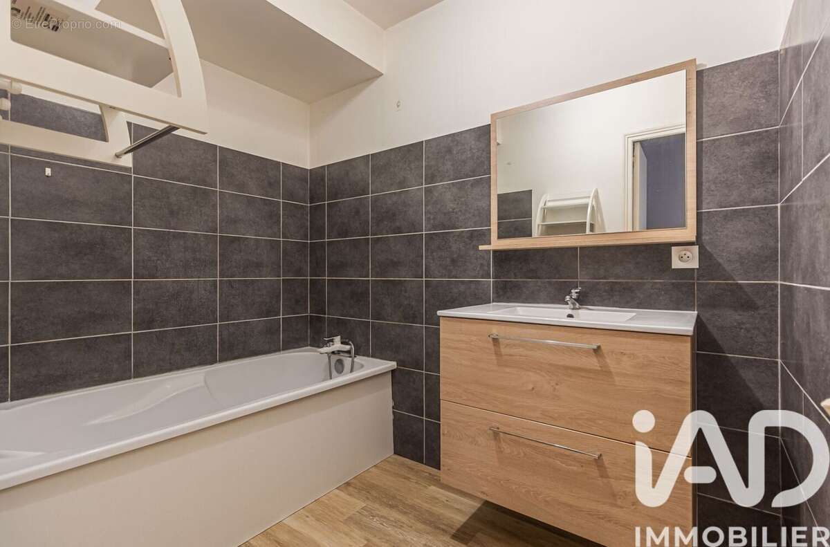 Maison 86 m² à Chateau-Landon  - photo 4