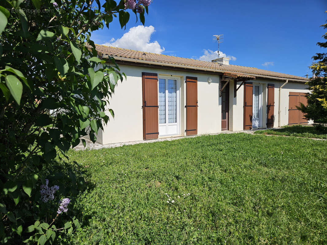 Maison à SAINT-DENIS-DU-PAYRE