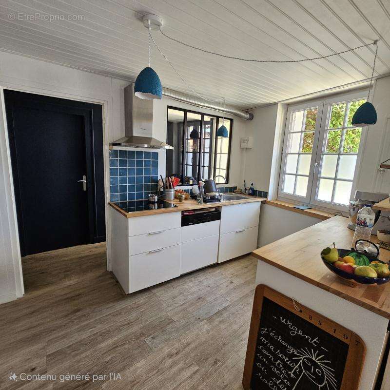 Maison à CHAILLE-LES-MARAIS