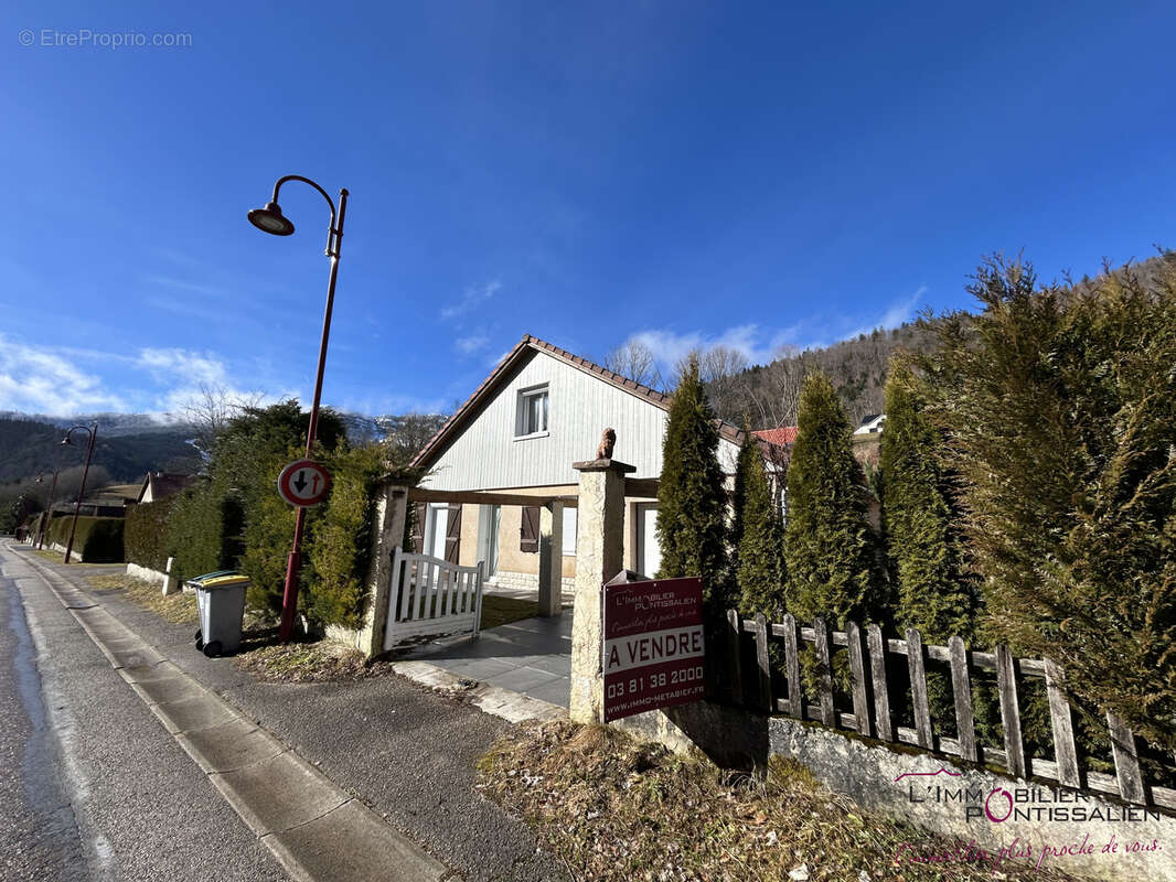 Maison à JOUGNE