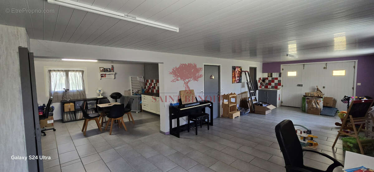 A VENDRE - A SAINT-ANDRE-DE-SANGONIS - MAISON de TYPE T4 de 85m2 avec garage de 55m2 et jardin attenant. - photo 7