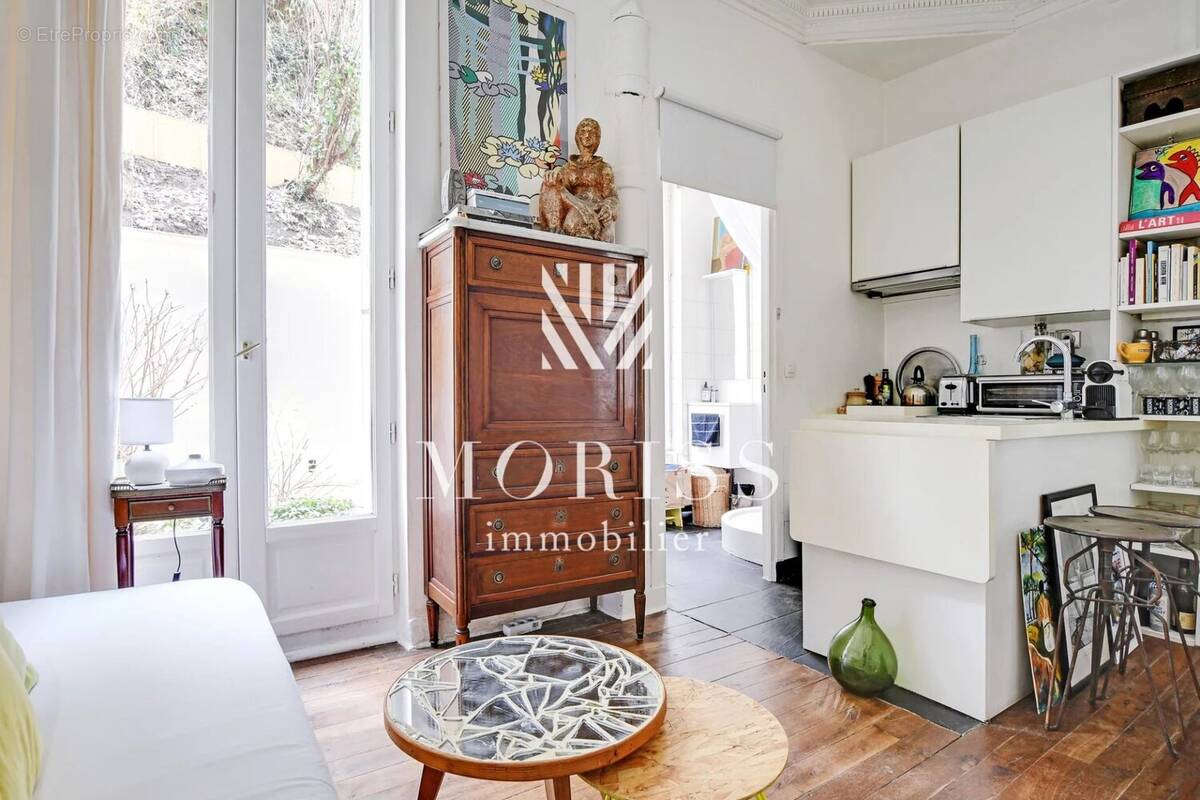 Appartement à PARIS-18E