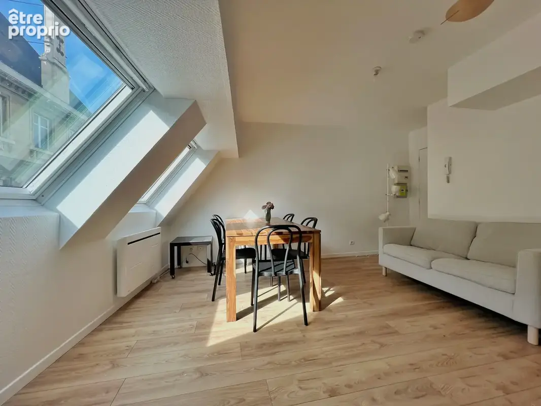 Secteur Mairie de Reims, appartement 2 pièces rénové - photo 2