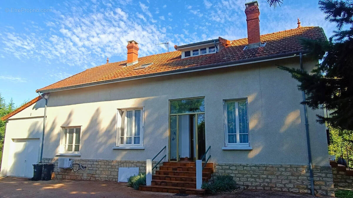 Maison à SENNECEY-LE-GRAND