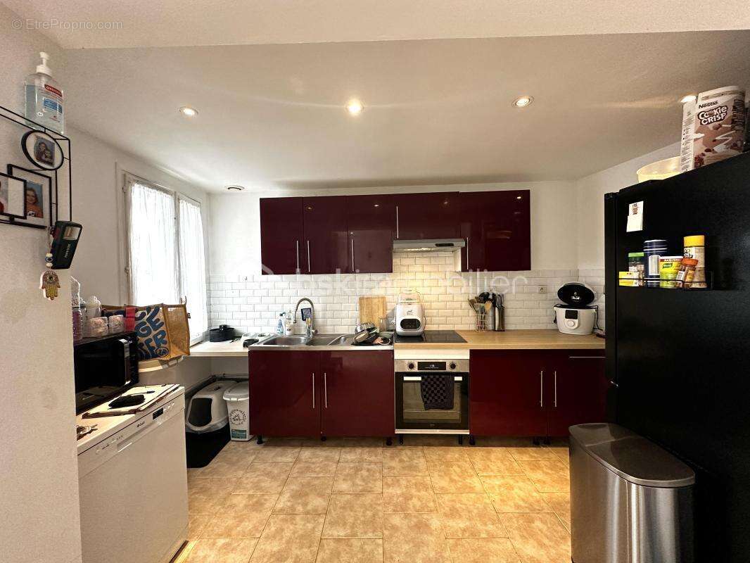 Ensemble immobilier à Égreville. Idéal investisseur ou résidence principale avec revenu locatif - photo 3
