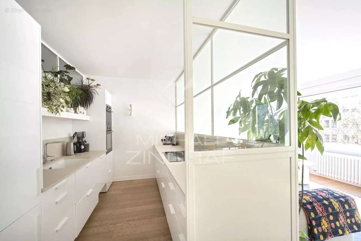 Appartement à PARIS-7E