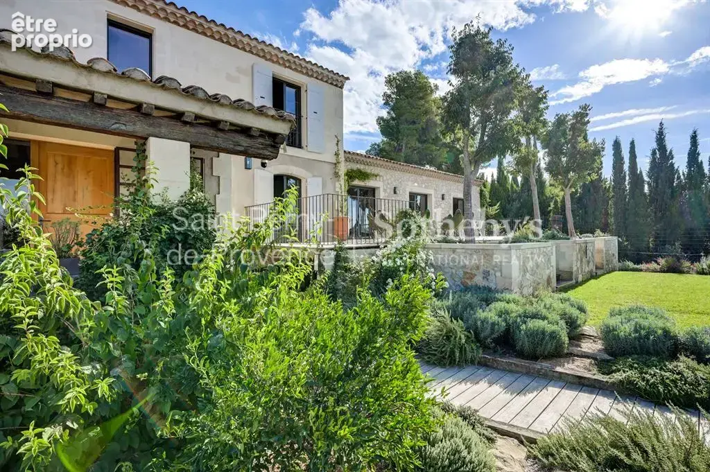 Maussane les alpilles - propriete de caractere renovee vue dominante et centre a pieds - photo 4
