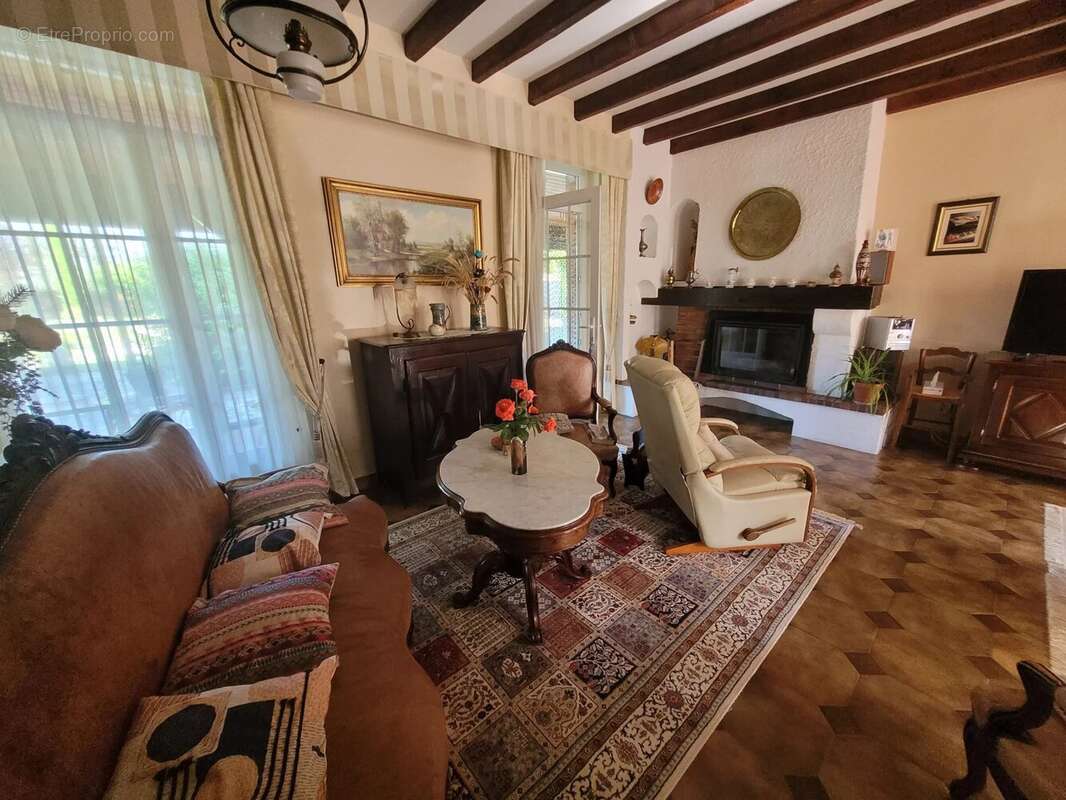 Maison à SAINT-SULPICE