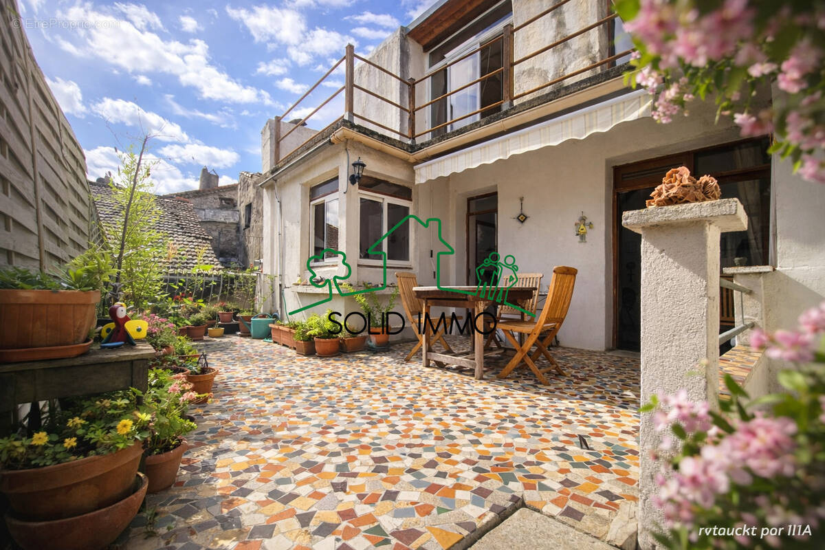 Maison à LARGENTIERE