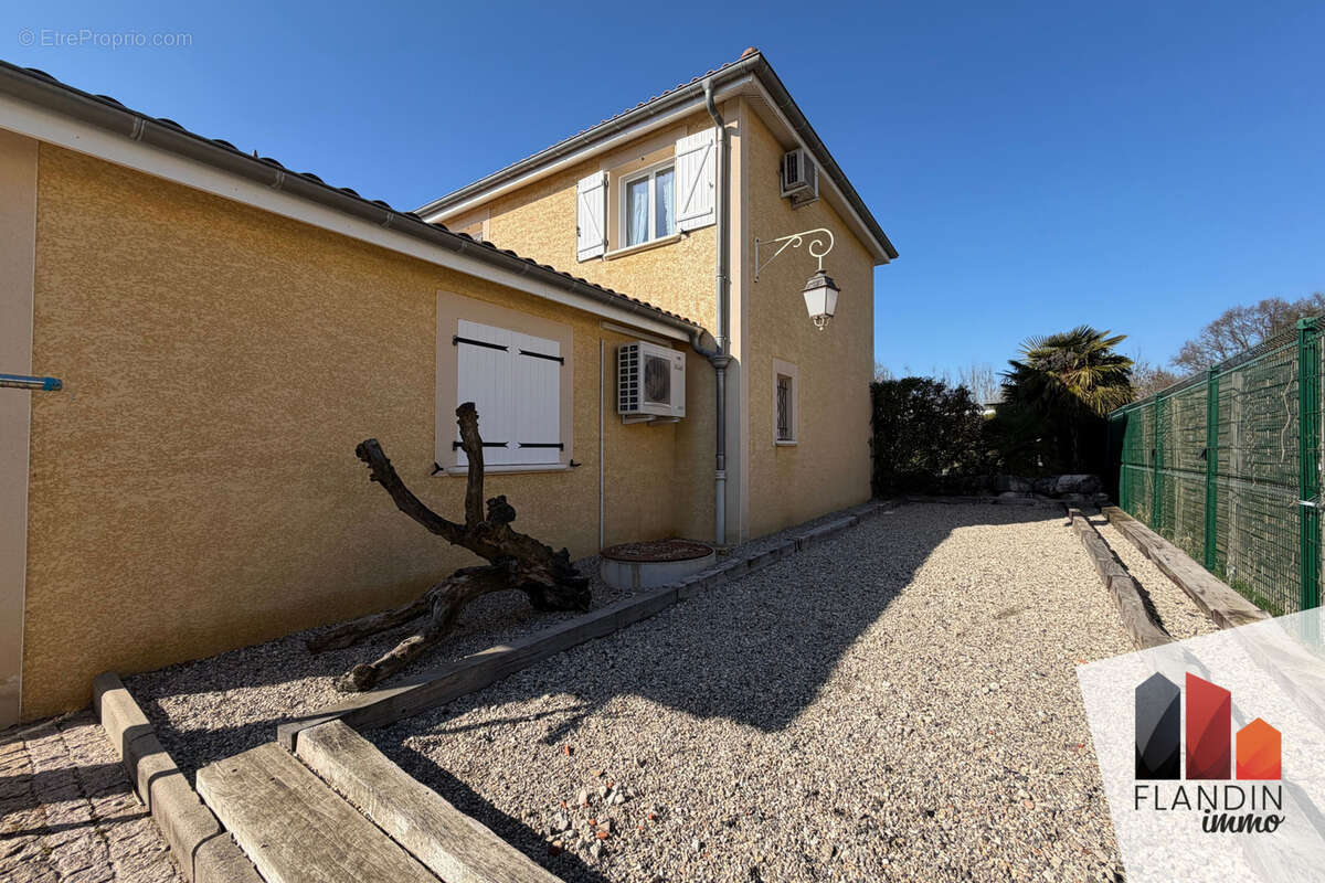 Maison à PARCIEUX