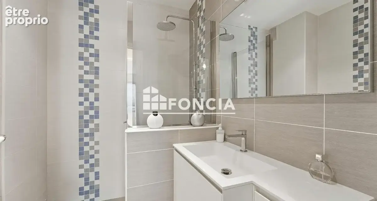 NICE OUEST - Rare : T4 89 m² baigné de lumière - 17 m² de balcons Sud-Ouest - 3ème étage - Box & cave - DPE B - photo 7