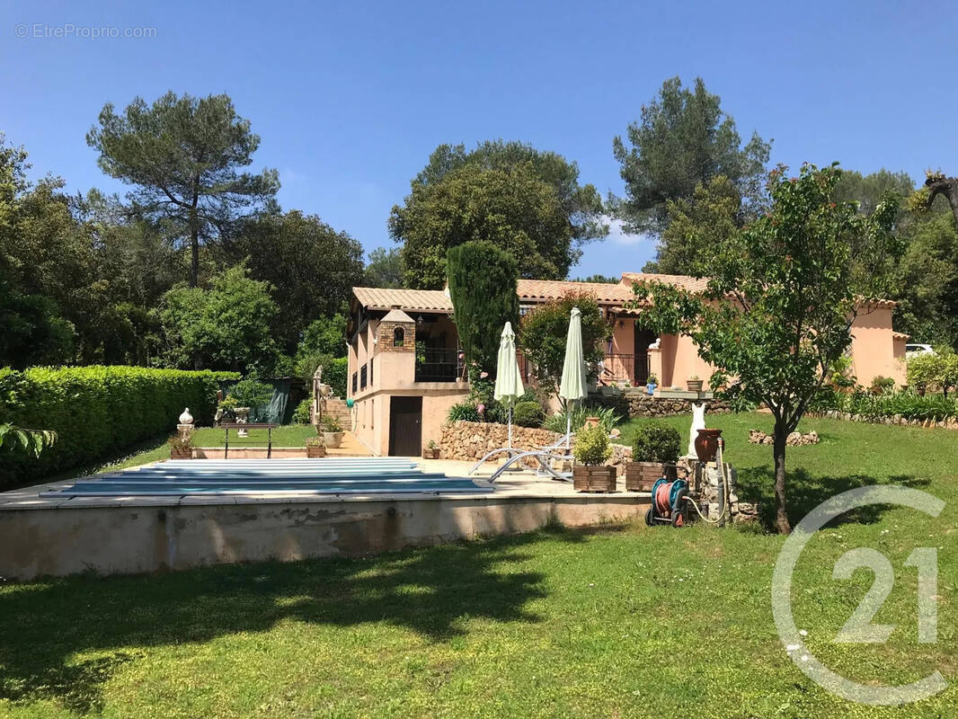 Maison à VALBONNE