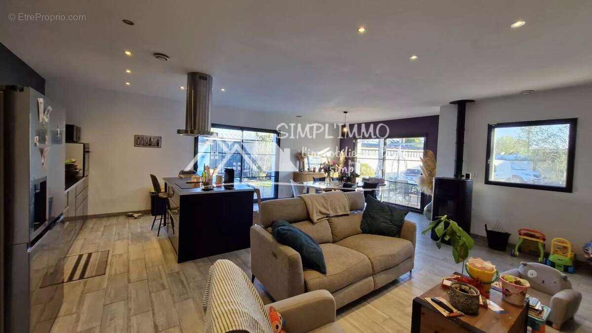 Maison à SAINT-SULPICE-D&#039;ARNOULT