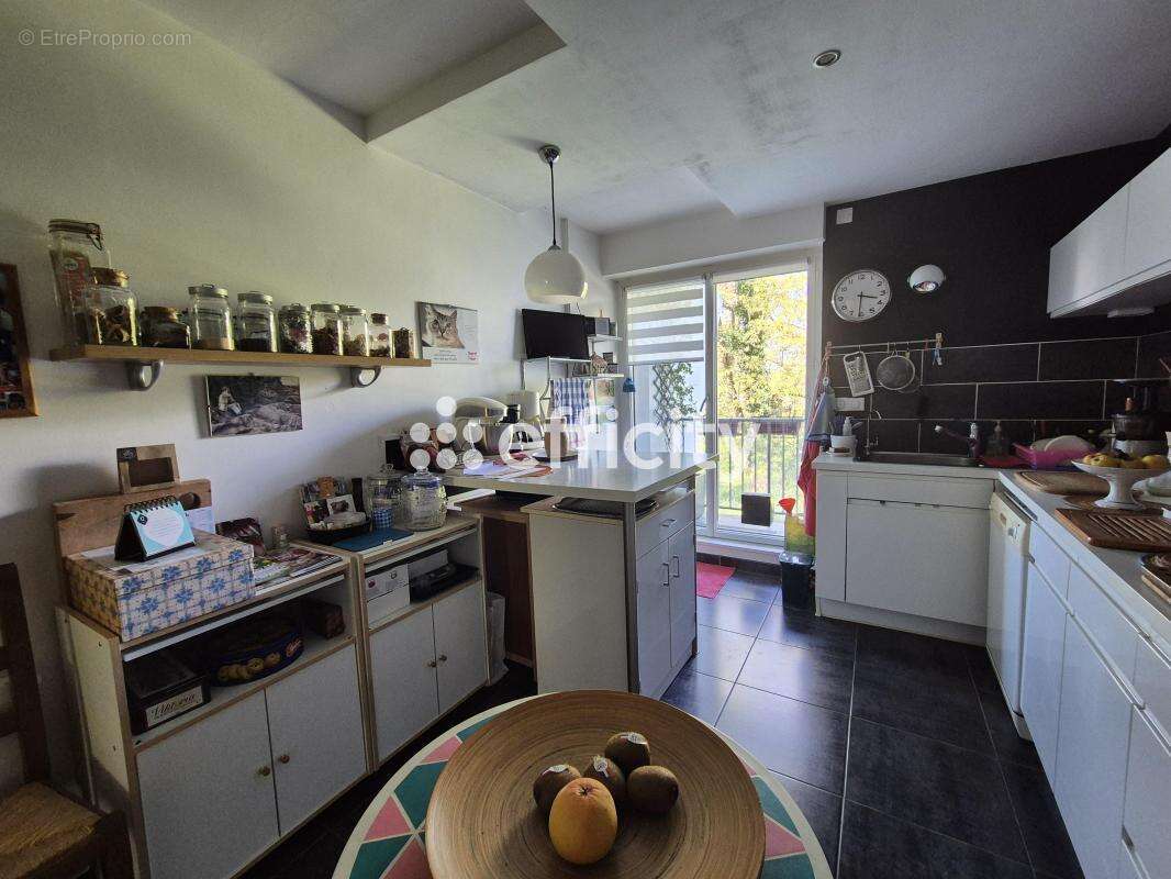 Appartement à LA CHAUSSEE-SAINT-VICTOR