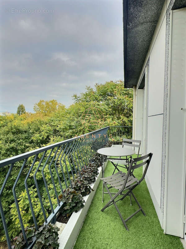 Appartement à SAINT-MAUR-DES-FOSSES