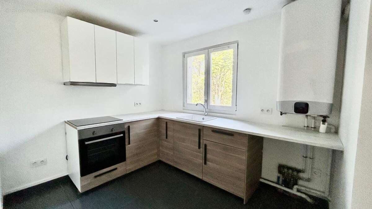 Appartement À Vendre - photo 2