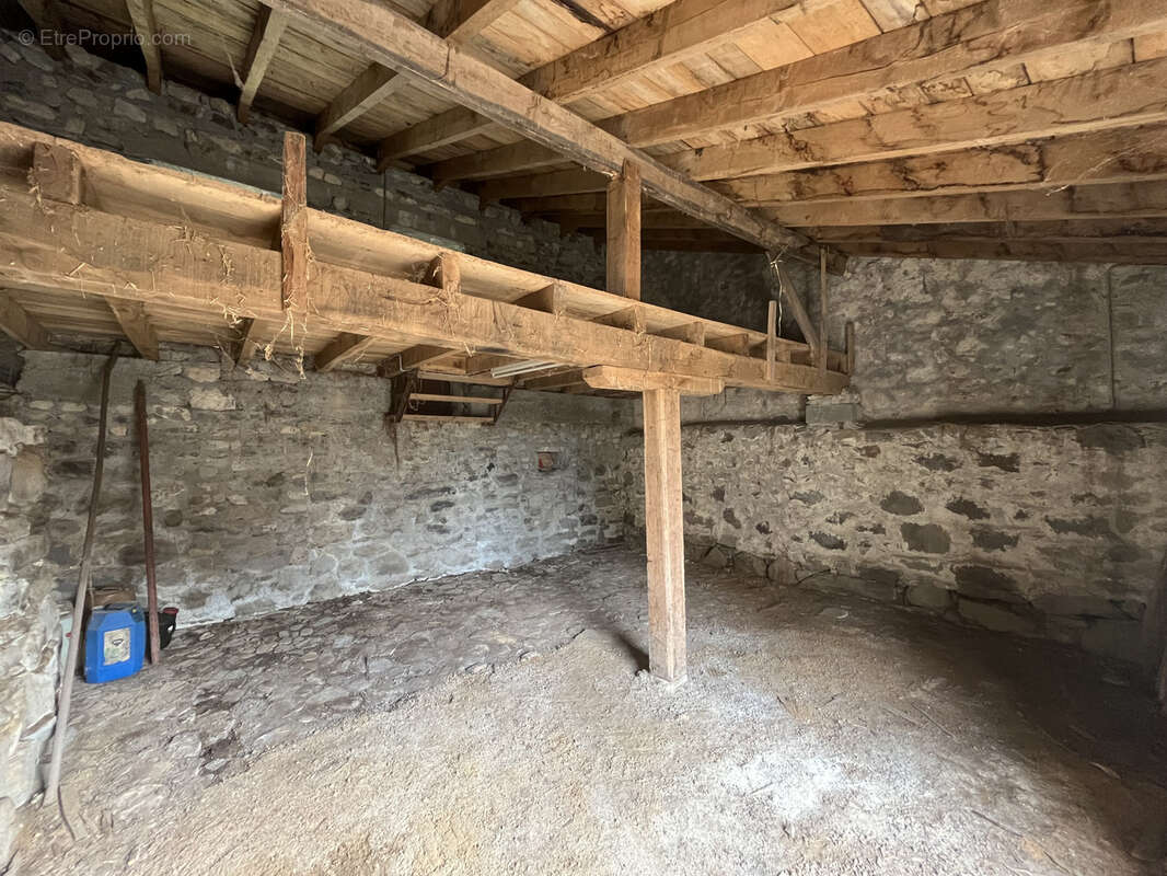 Maison à CHALVIGNAC