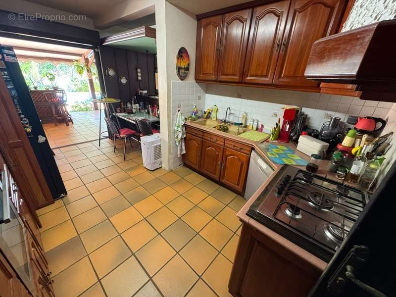 Maison à REMIRE-MONTJOLY