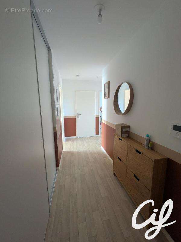 Appartement T3 ORVAULT - 69.62 m2  214 809 Euros - photo 5