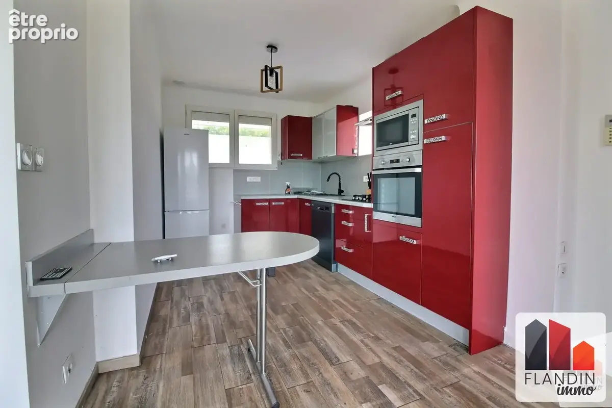 Maison à CHARLY