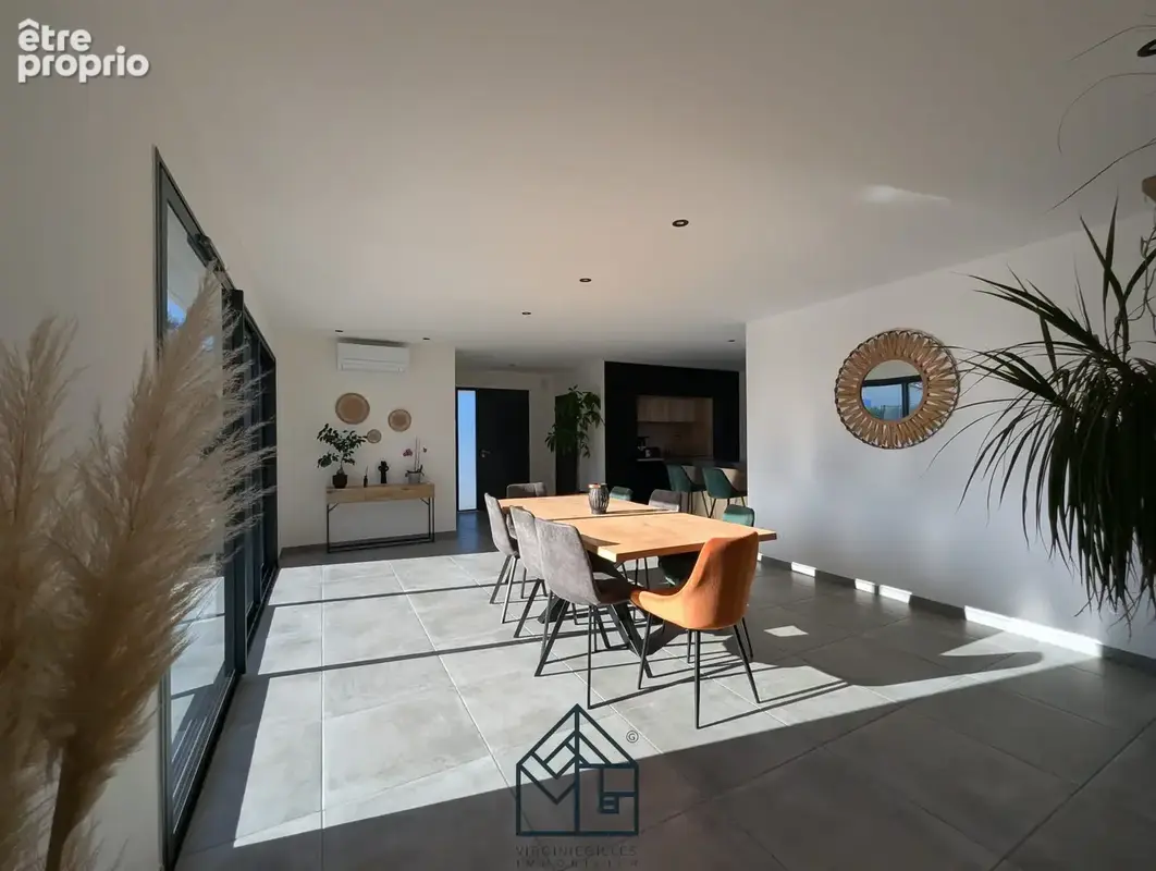 Maison contemporaine récente, performante et parfaitement équipée, à découvrir à Ouches. - photo 10