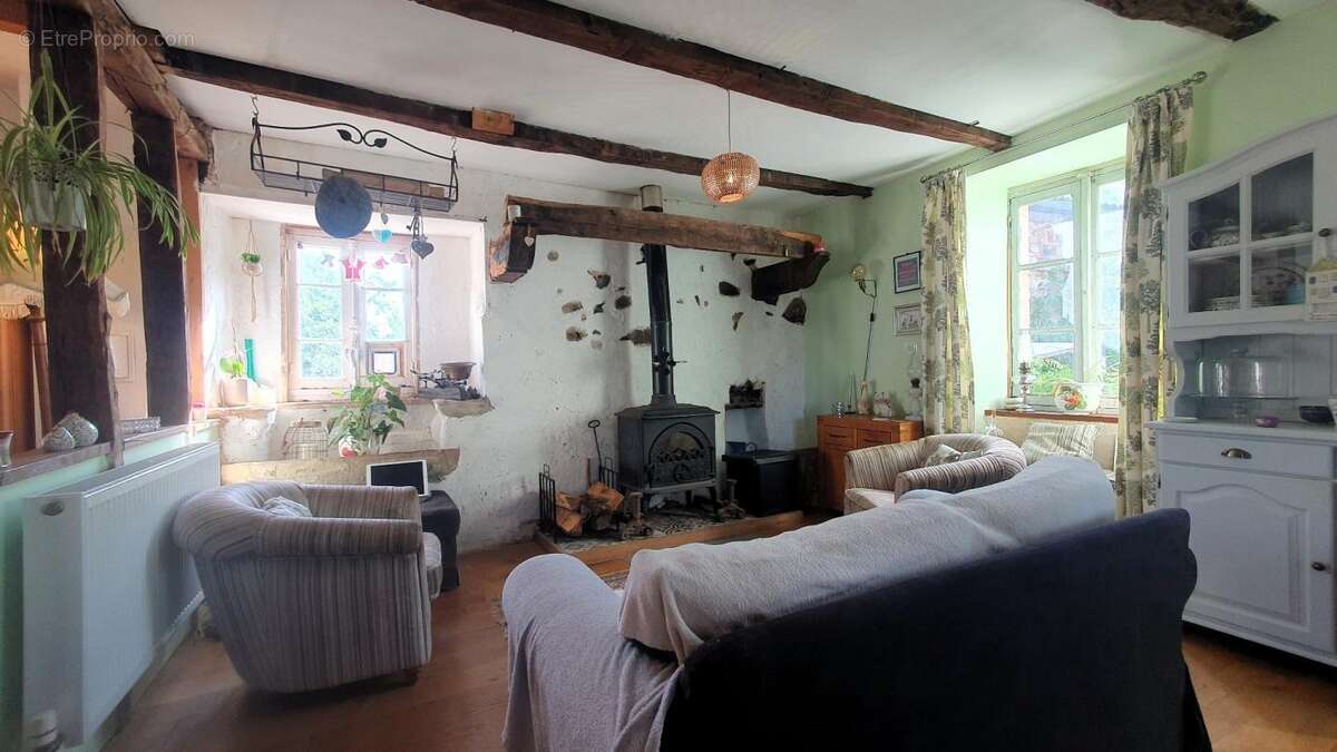 Maison à SAINT-ANDRE-DE-NAJAC