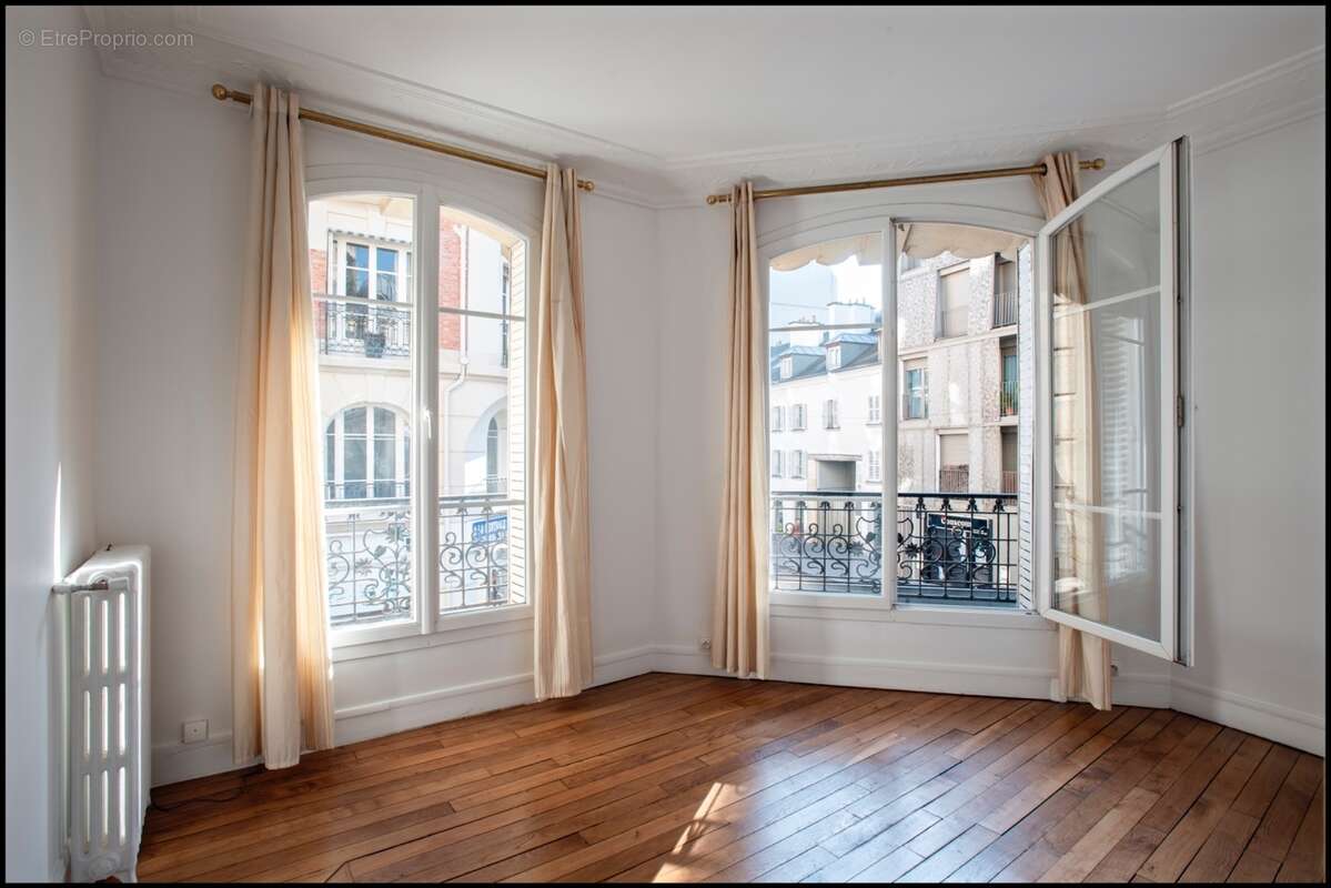 Appartement à vendre 3 pièces PARIS 15EME ARRONDISSEMENT (75) - photo 2