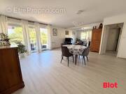 Appartement à LE RHEU