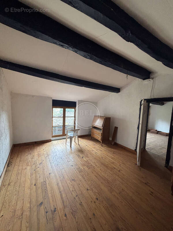 Maison à LONGESSAIGNE