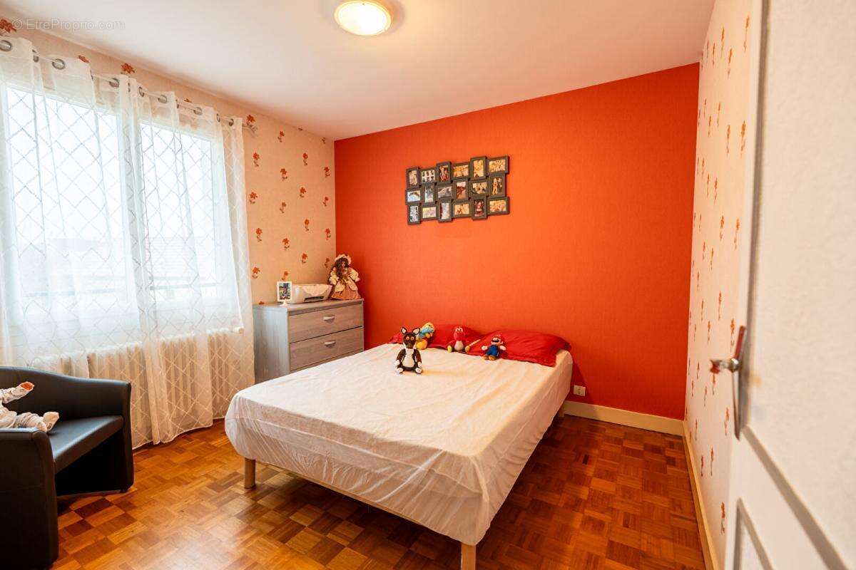 Maison à VARENNES-VAUZELLES